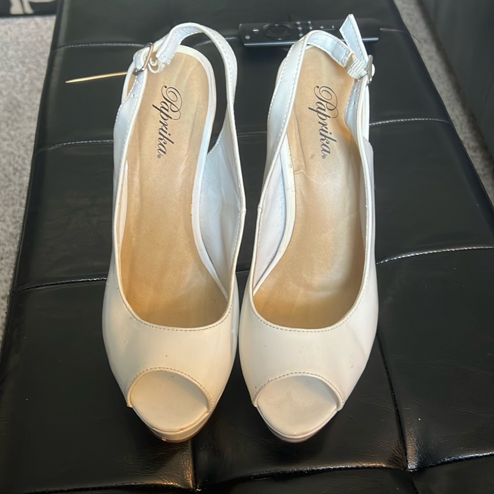 White peep toe heels